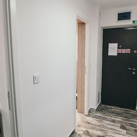 Insomnia Studio ドロベタ＝トゥルヌ・セヴェリン エクステリア 写真